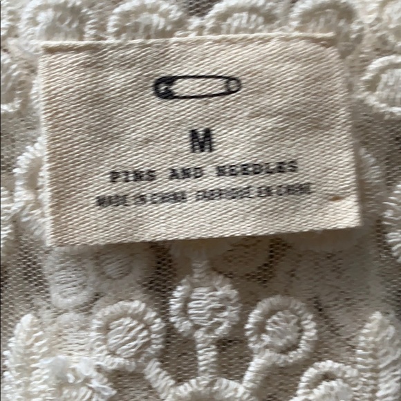 Lace Embroidered Tank Top - Picture 4 of 4